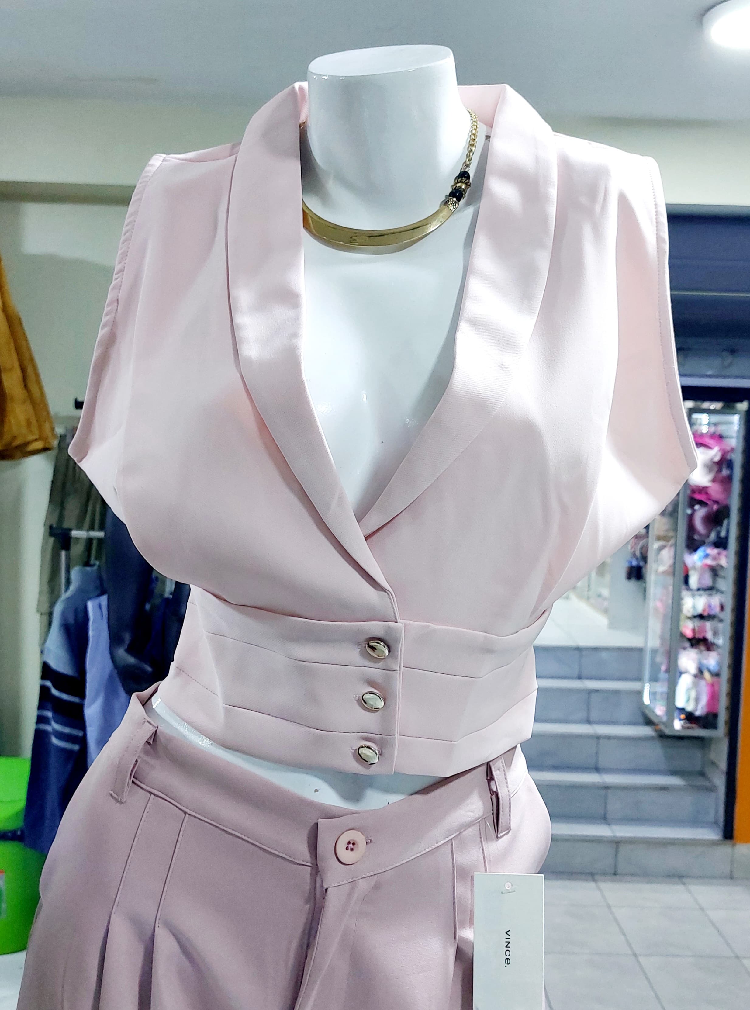 BLUS0894-20250521203034.jpg